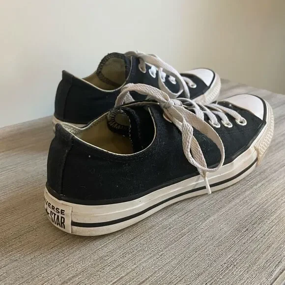 Converse Classic Black Sneakers - Picture 2 of 8